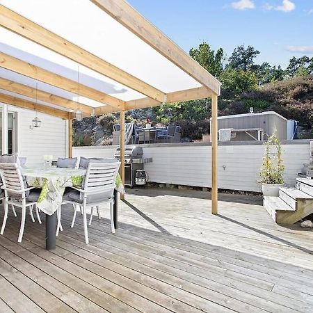 Villa Med Pool Och Bara 600M Till Havet! Trosa Kültér fotó