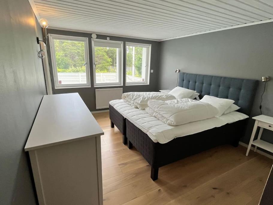 Villa Med Pool Och Bara 600M Till Havet! Trosa Kültér fotó